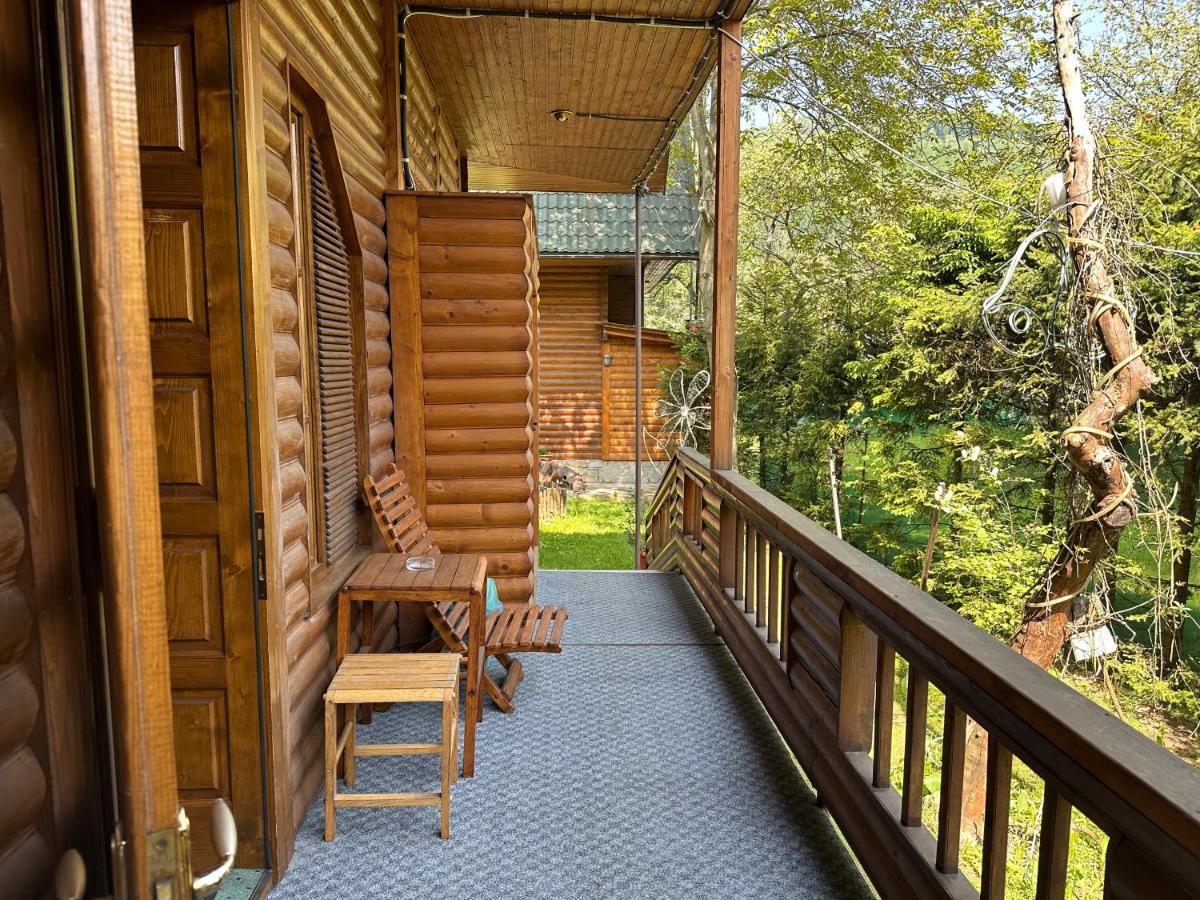 U Yaroslava Hotel Jaremtsche Exterior foto